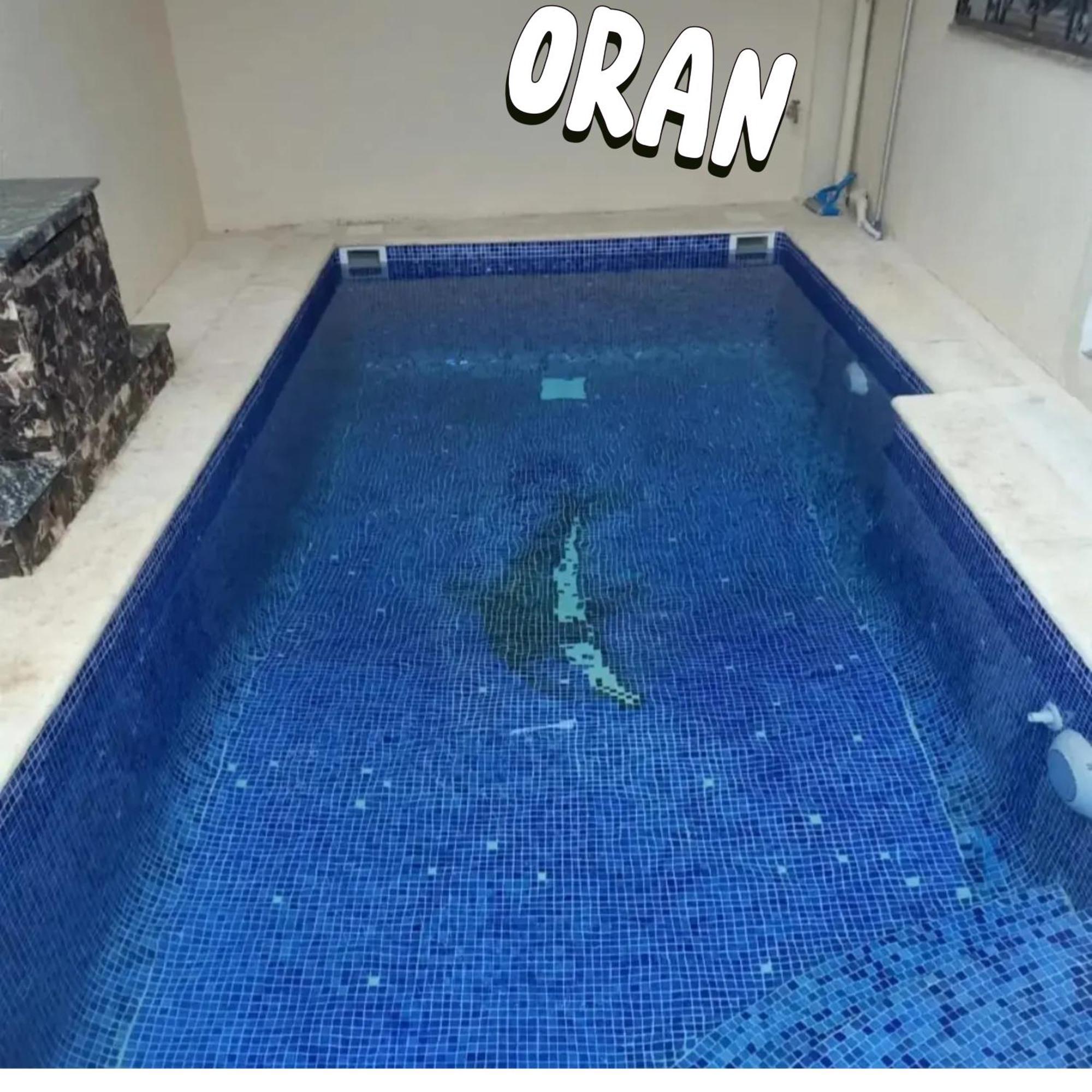 Villa Avec Piscine A *